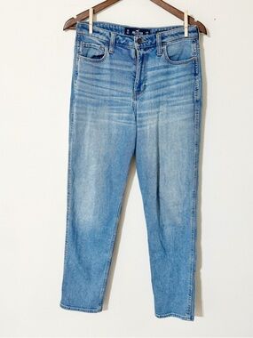 Hollister Light Wash High-Rise Straight Jeans size 29